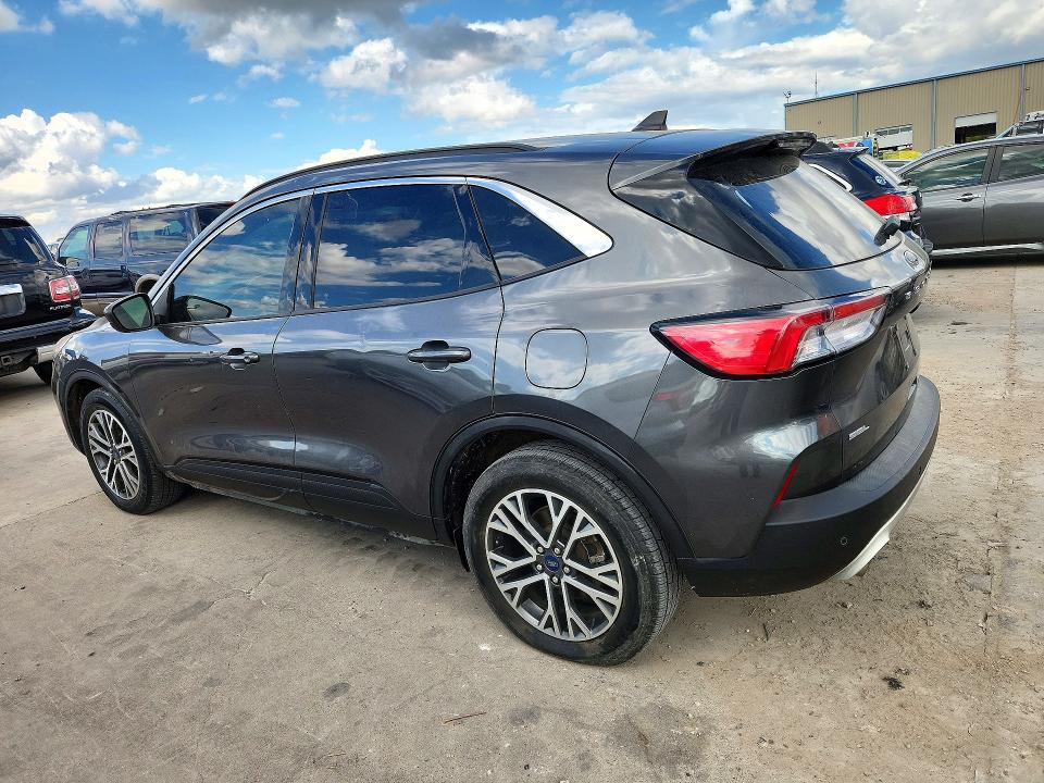 Снимка 2 от търг – 2020 FORD ESCAPE с VIN 1FMCU0H64LUB65729