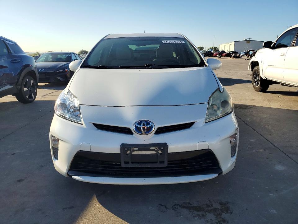 Снимка 5 от търг – 2014 TOYOTA PRIUS с VIN JTDKN3DU3E1736425