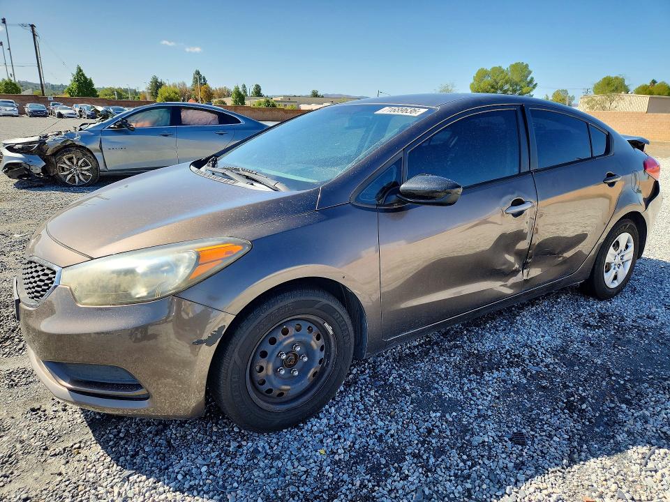 Снимка 1 от търг – 2014 KIA FORTE с VIN KNAFK4A69E5055763