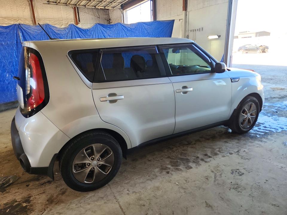Foto 3 de la subasta – 2016 KIA SOUL con VIN KNDJN2A23G7851213