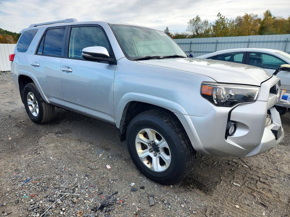 Снимка 4 от търг – 2016 TOYOTA 4RUNNER с VIN JTEBU5JR3G5360704