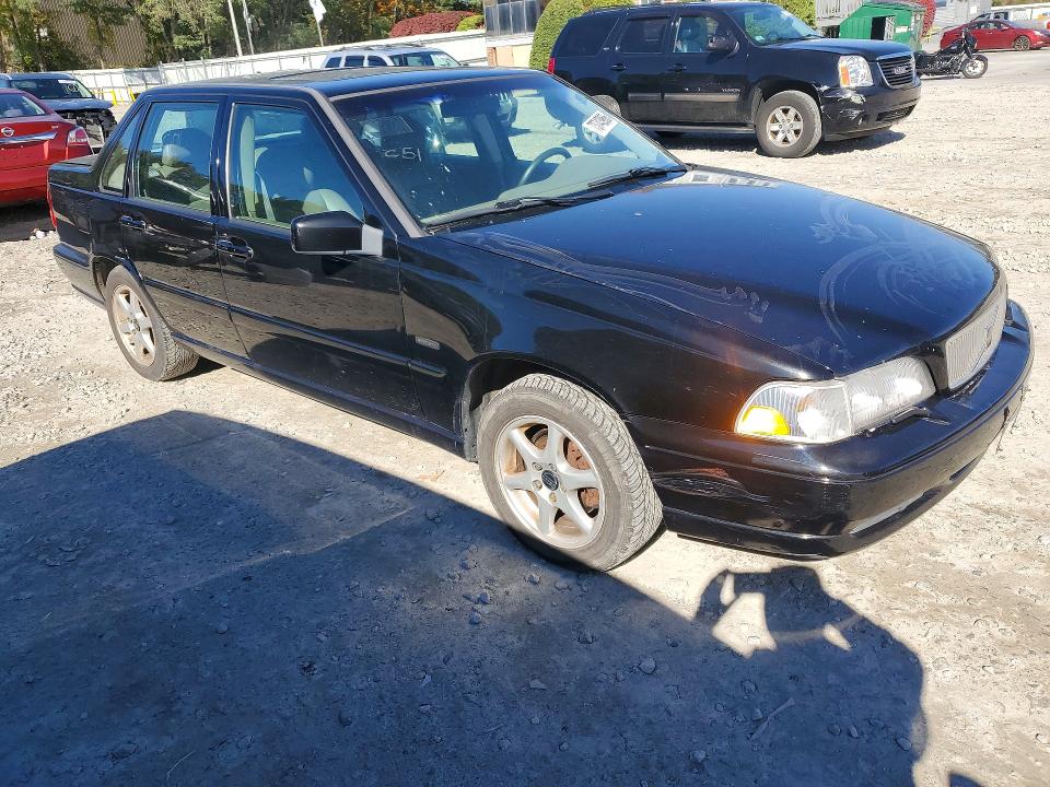 Фото 4 с аукциона – 1998 VOLVO S70 с VIN YV1LS5677W2528411
