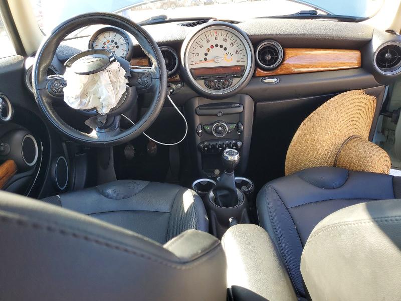 Снимка 8 от търг – 2012 MINI COOPER с VIN WMWSU3C58CT186442