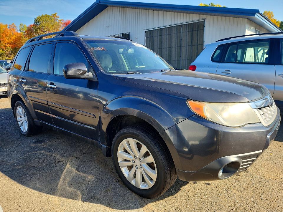 Photo 4 from auction – 2011 SUBARU FORESTER with VIN JF2SHADC1BH719727
