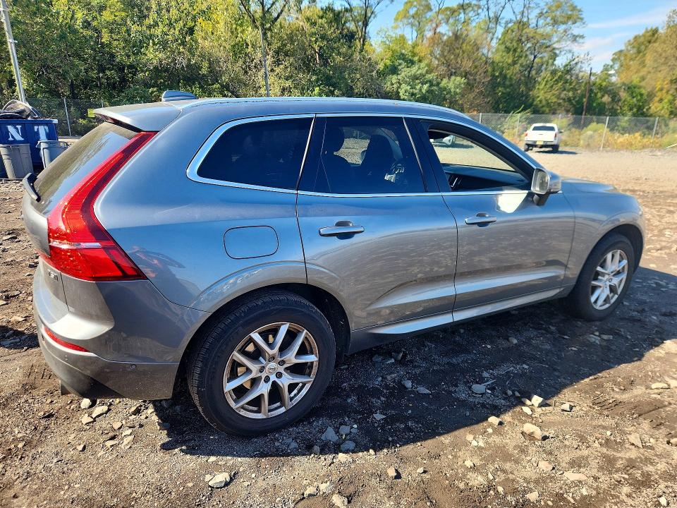 Снимка 3 от търг – 2018 VOLVO XC60 с VIN YV4102RK7J1089580