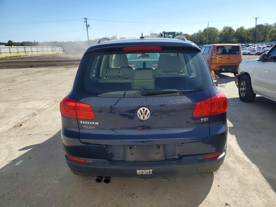 Снимка 6 от търг – 2016 VOLKSWAGEN TIGUAN с VIN WVGAV7AX8GW602318