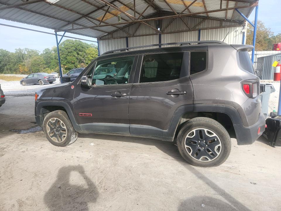 Снимка 2 от търг – 2017 JEEP RENEGADE с VIN ZACCJBCB7HPE56716