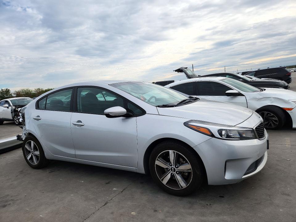 Photo 4 from auction – 2018 KIA FORTE with VIN 3KPFL4A76JE249559