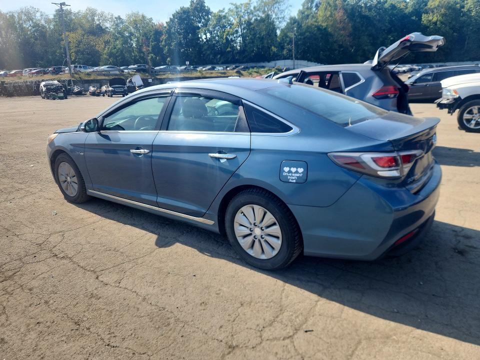 Снимка 2 от търг – 2016 HYUNDAI SONATA HYBRID с VIN KMHE24L17GA042290