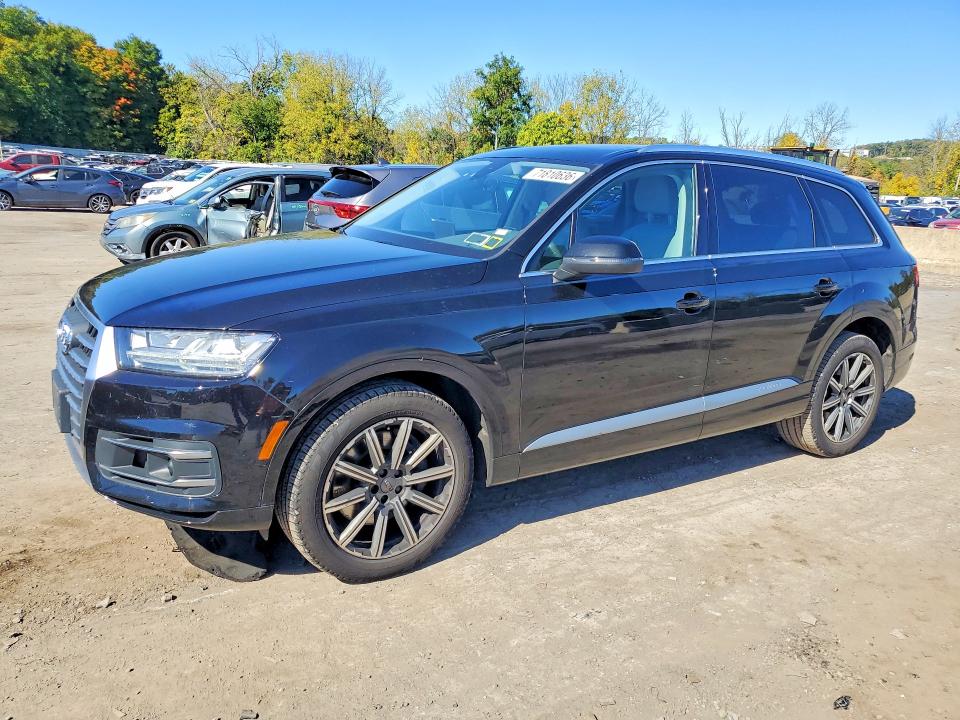 AUDI Q7 2018 with VIN WA1LAAF70JD005711 - Photo from auction