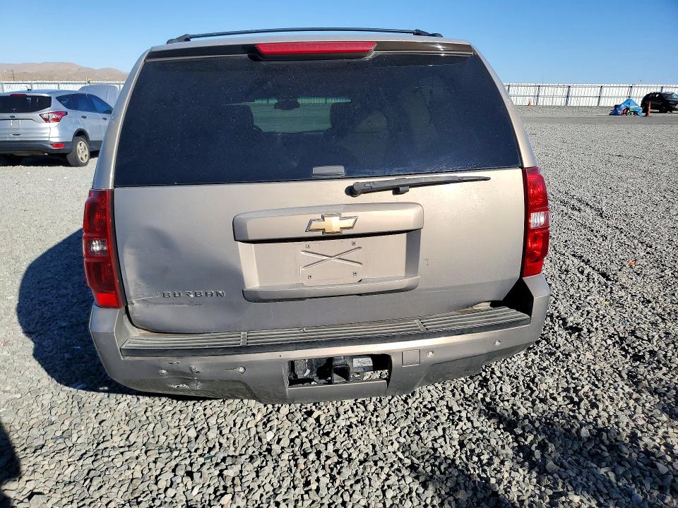 Снимка 6 от търг – 2007 CHEVROLET SUBURBAN с VIN 1GNFK16307J178014