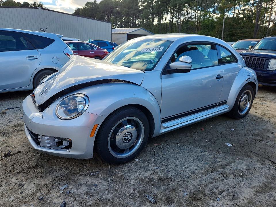VOLKSWAGEN BEETLE 2015 с VIN 3VWF17AT3FM606999 - Снимка от търг