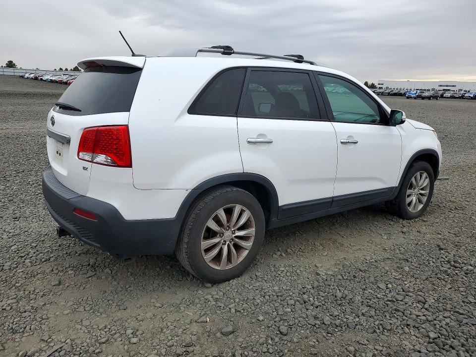 صورة رقم 3 من المزاد - 2011 KIA SORENTO مع VIN 5XYKU4A10BG183814