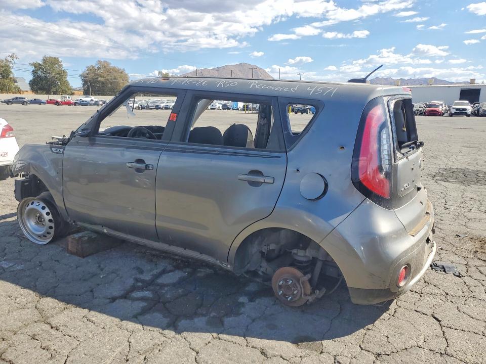 Photo 2 from auction – 2017 KIA SOUL with VIN KNDJP3A52H7494571