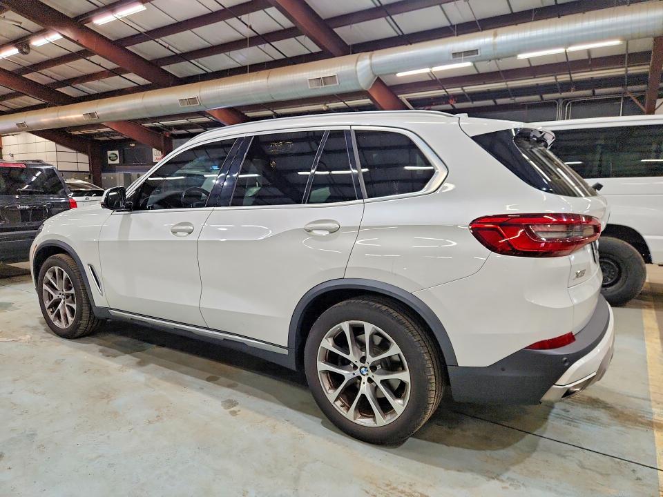 Photo 2 from auction – 2020 BMW X5 with VIN 5UXCR6C08L9B78290