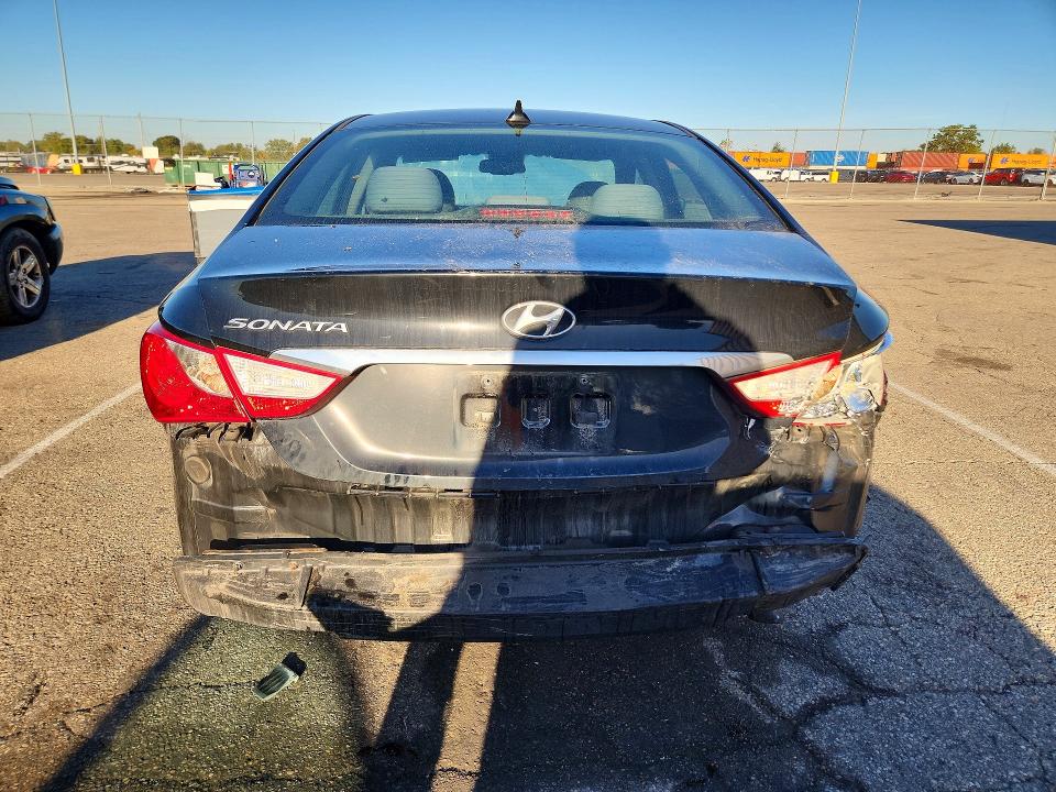 Снимка 6 от търг – 2013 HYUNDAI SONATA с VIN 5NPEB4ACXDH611761