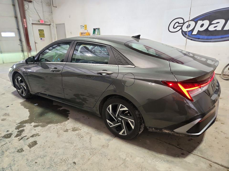 Снимка 2 от търг – 2024 HYUNDAI ELANTRA с VIN KMHLP4DG7RU814316