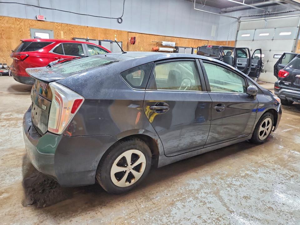 Photo 3 from auction – 2012 TOYOTA PRIUS with VIN JTDKN3DU5C1545800
