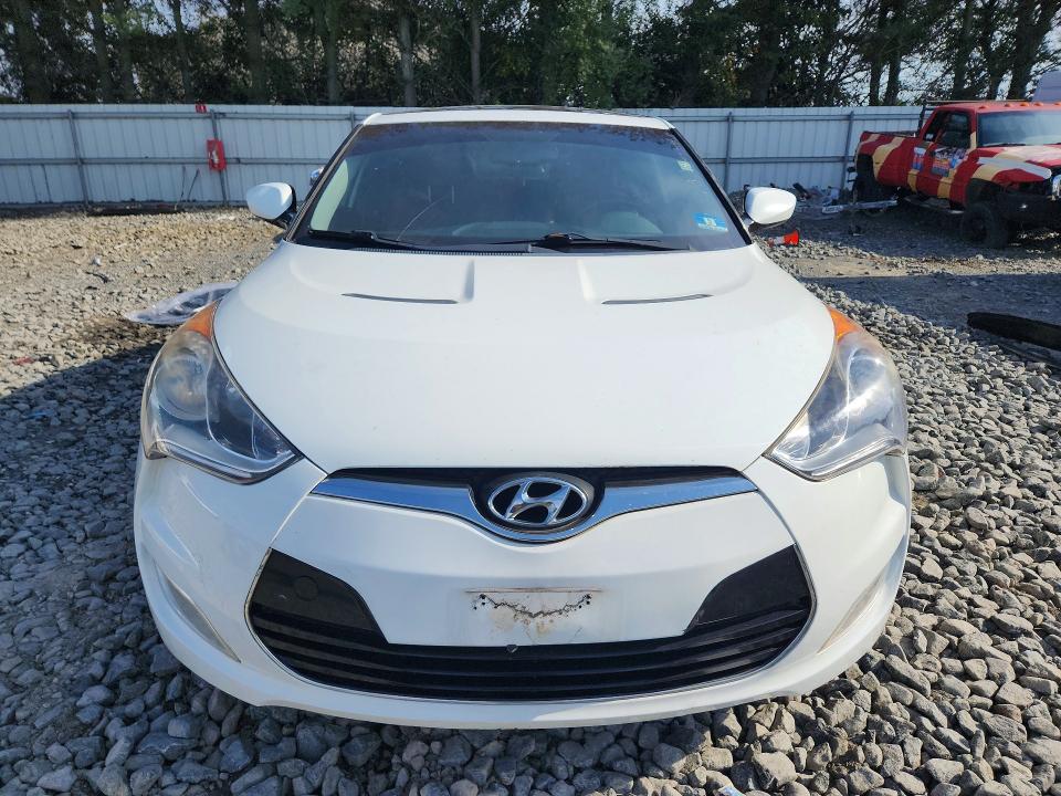 Снимка 5 от търг – 2012 HYUNDAI VELOSTER с VIN KMHTC6AD4CU048540
