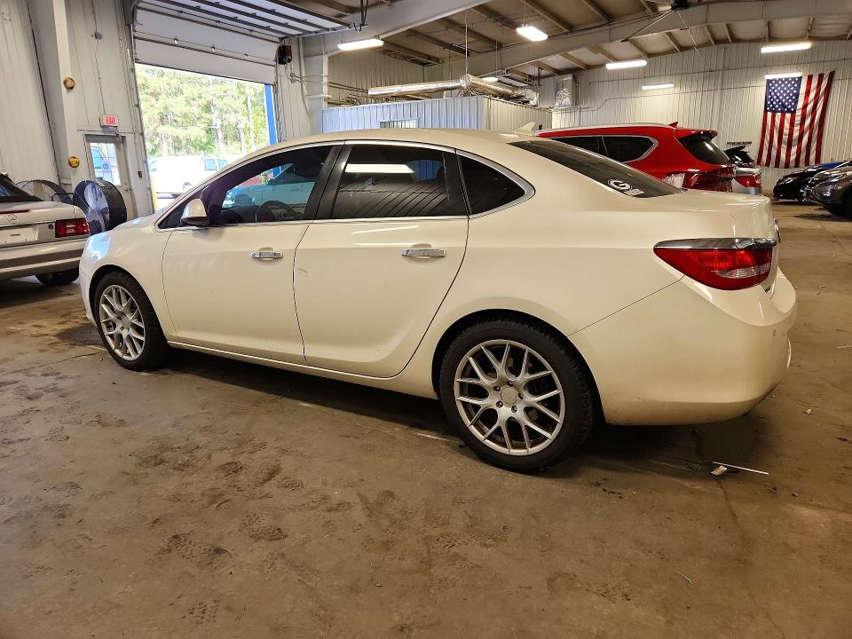 Снимка 2 от търг – 2014 BUICK VERANO с VIN 1G4PR5SK3E4103926