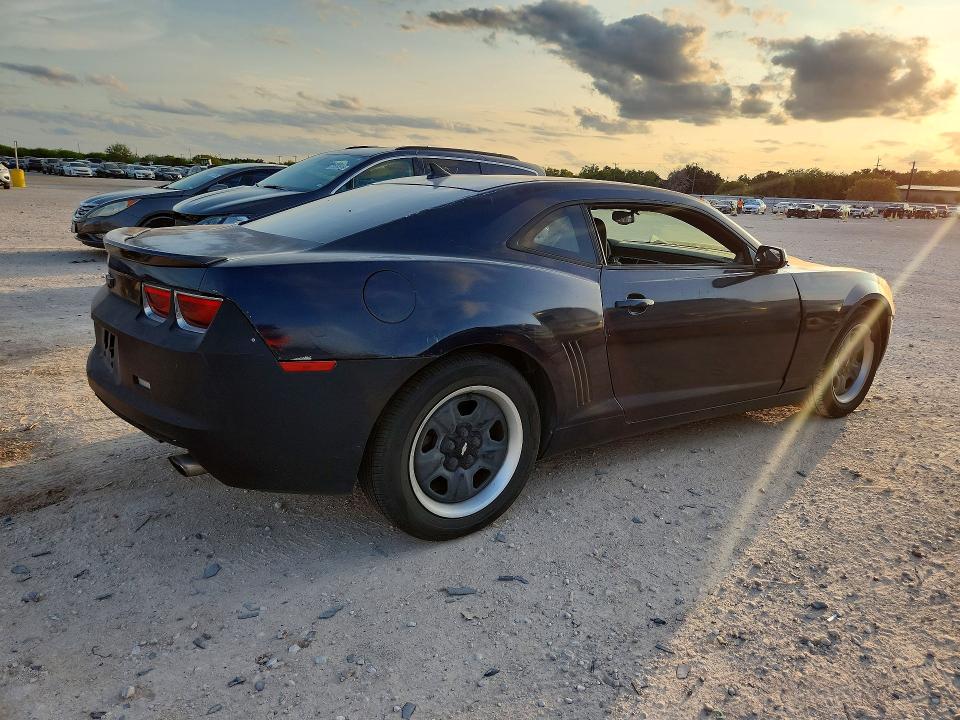 Photo 3 from auction – 2012 CHEVROLET CAMARO with VIN 2G1FA1E31C9184657