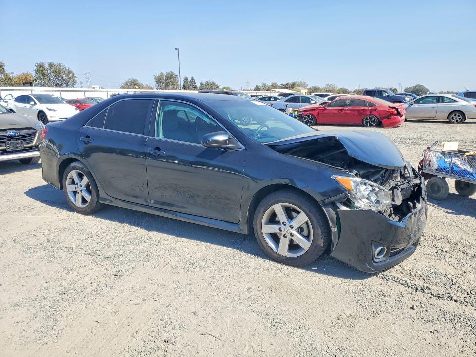 Photo 4 from auction – 2014 TOYOTA CAMRY with VIN 4T1BF1FK0EU470370