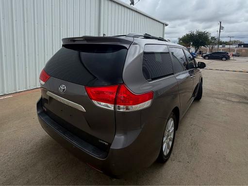 Photo 4 from auction – 2012 TOYOTA SIENNA with VIN 5TDYK3DC9CS180986