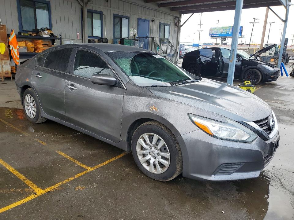 Photo 4 from auction – 2016 NISSAN ALTIMA with VIN 1N4AL3AP3GC134847