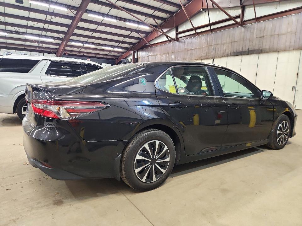Photo 3 from auction – 2023 TOYOTA CAMRY with VIN 4T1C31AK5PU055309