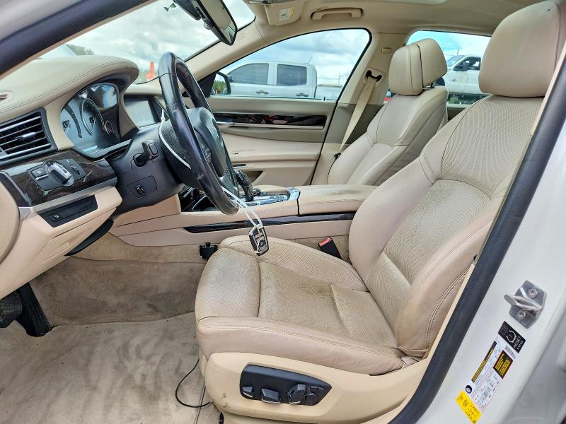 Photo 7 from auction – 2013 BMW 740 with VIN WBAYE4C57DD136883