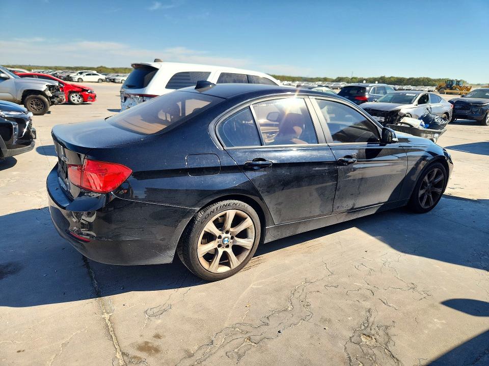 Снимка 3 от търг – 2013 BMW 328 с VIN WBA3C1G53DNR47700