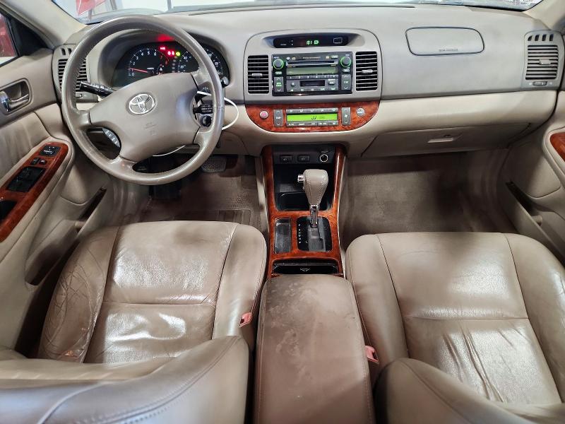Снимка 8 от търг – 2004 TOYOTA CAMRY с VIN 4T1BF30K24U079465