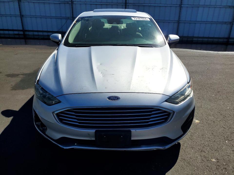 Photo 5 from auction – 2019 FORD FUSION with VIN 3FA6P0LU8KR242872