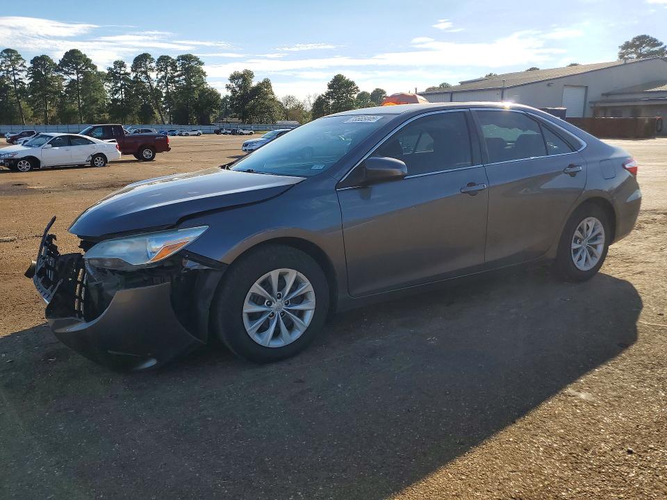 Снимка 1 от търг – 2016 TOYOTA CAMRY с VIN 4T4BF1FK6GR520584