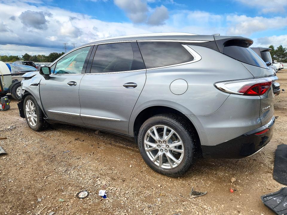 Снимка 2 от търг – 2023 BUICK ENCLAVE с VIN 5GAEVBKW8PJ183139