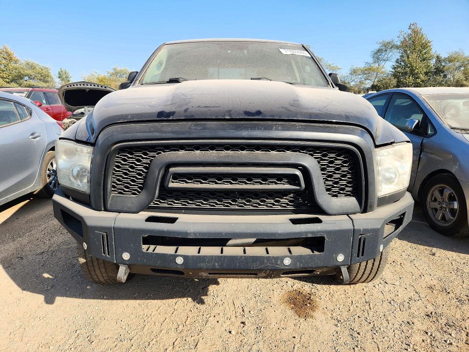 Снимка 5 от търг – 2016 RAM 1500 с VIN 1C6RR7GM8GS243768