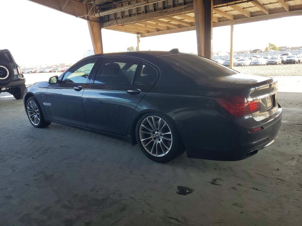 Photo 2 from auction – 2014 BMW 750 with VIN WBAYE8C57ED136357