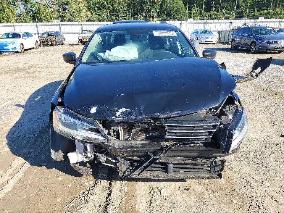 Photo 5 from auction – 2015 VOLKSWAGEN JETTA with VIN 3VWD17AJ9FM329099
