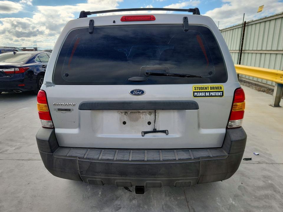 Снимка 6 от търг – 2005 FORD ESCAPE с VIN 1FMYU02Z55KD99742