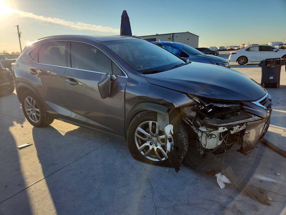 Снимка 4 от търг – 2015 LEXUS NX с VIN JTJYARBZ2F2010555