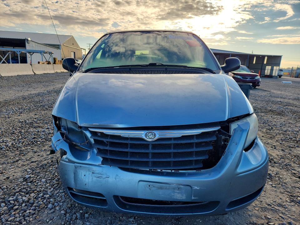 Снимка 5 от търг – 2006 CHRYSLER TOWN & COUNTRY с VIN 2A4GP44R76R881721