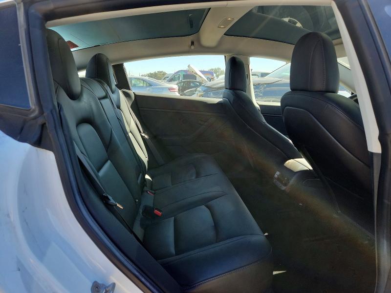 Photo 10 from auction – 2018 TESLA MODEL 3 with VIN 5YJ3E1EA1JF045036