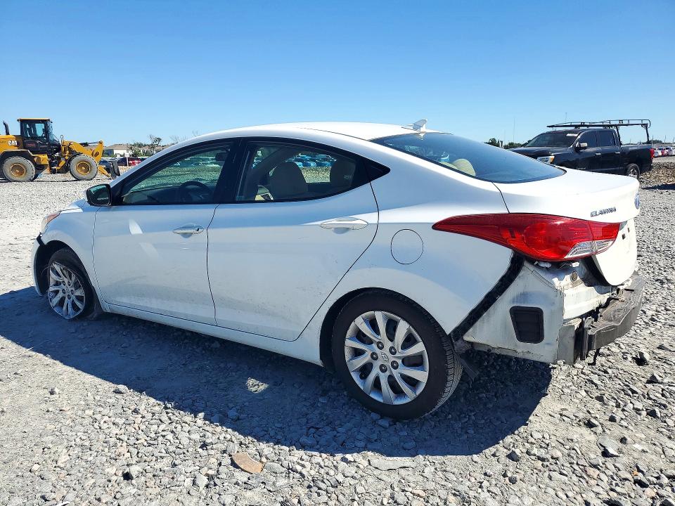 Снимка 2 от търг – 2012 HYUNDAI ELANTRA с VIN 5NPDH4AE5CH149605