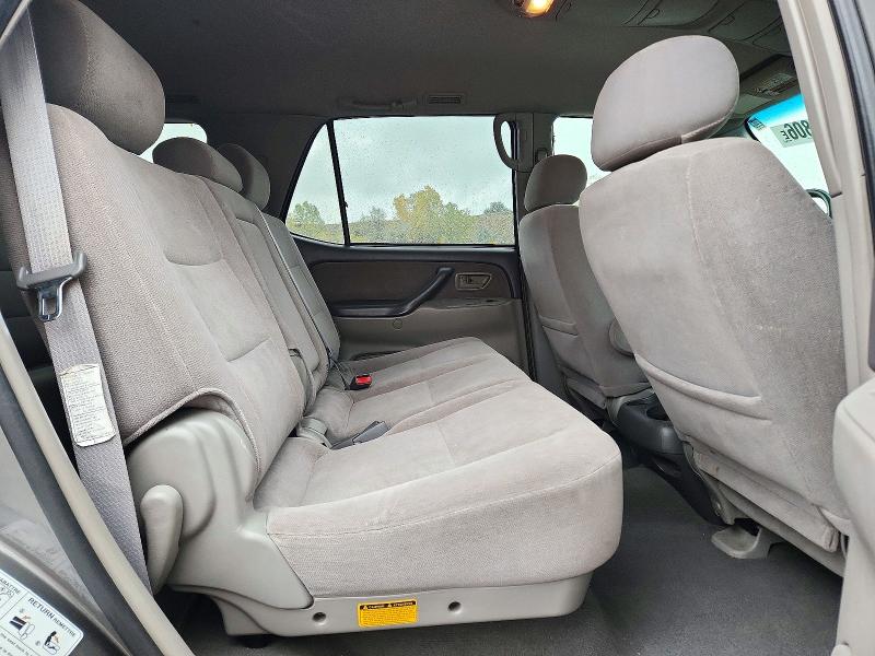 Photo 11 from auction – 2003 TOYOTA SEQUOIA with VIN 5TDBT44AX3S154131