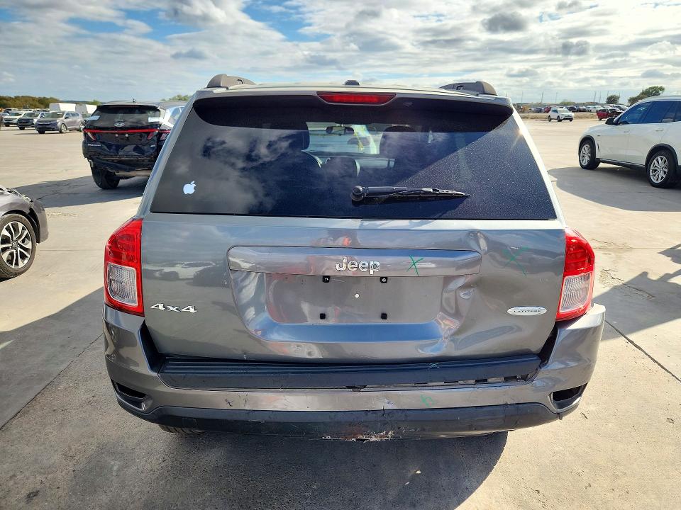 Снимка 6 от търг – 2012 JEEP COMPASS с VIN 1C4NJDEB6CD658908