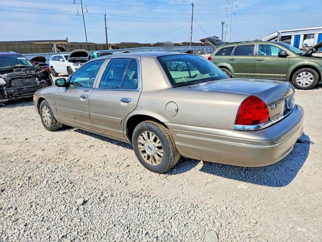Снимка 2 от търг – 2004 FORD CROWN VICTORIA с VIN 2FAFP74W64X115681
