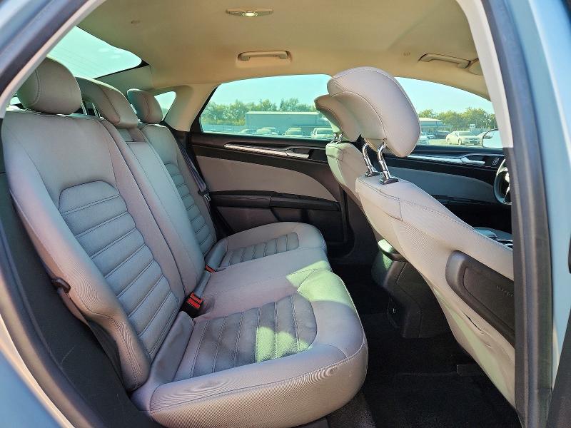 Zdjęcie 10 z aukcji – 2014 FORD FUSION z VIN 3FA6P0UU8ER131189
