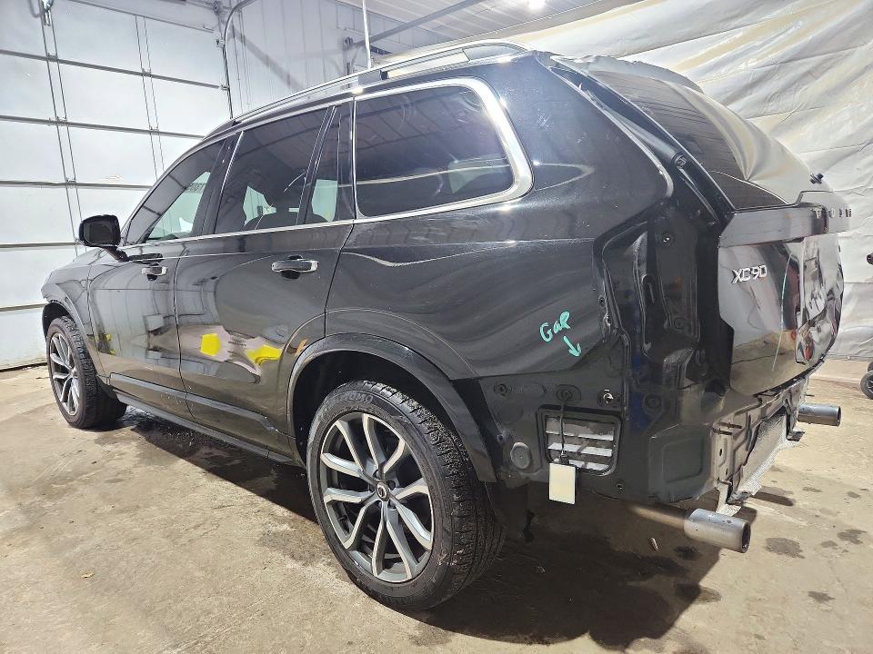 Снимка 2 от търг – 2018 VOLVO XC90 с VIN YV4102XK6J1190323