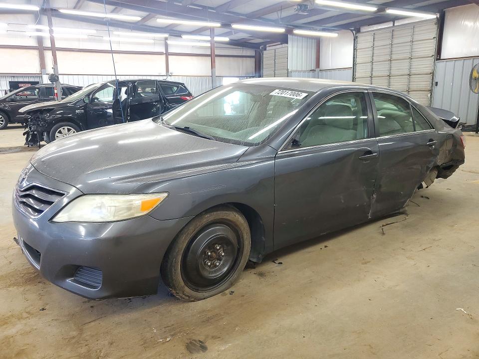 Снимка 1 от търг – 2010 TOYOTA CAMRY с VIN 4T1BF3EK2AU043683