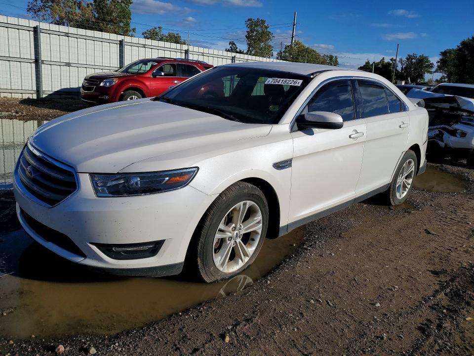 FORD TAURUS 2016 with VIN 1FAHP2H81GG157919 - Photo from auction